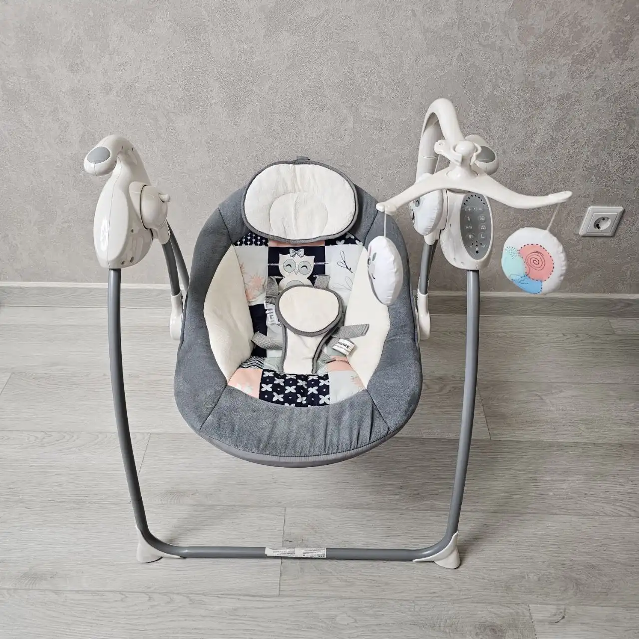 Продам качелю напольную Geburt - Детские качели (Товары для детей) в Кемерово