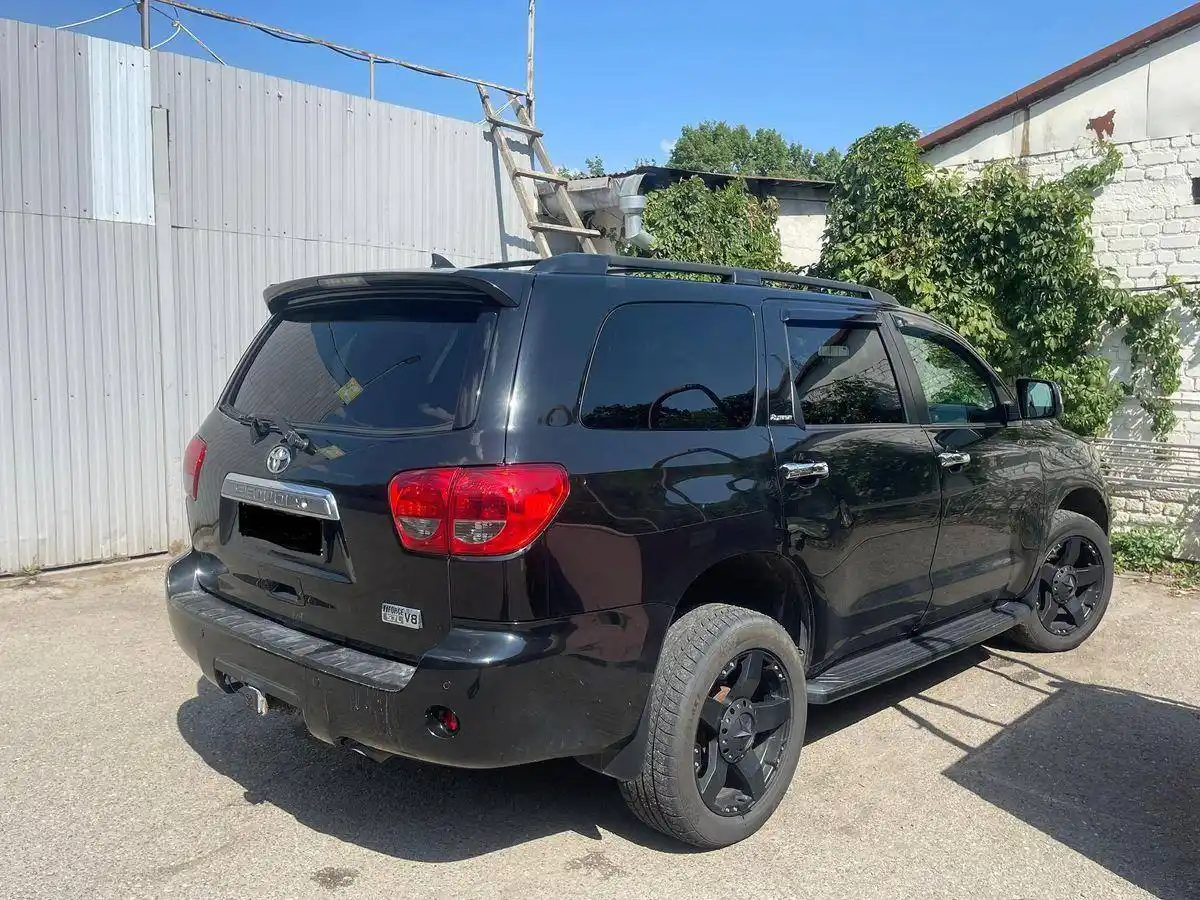 Toyota Sequoia 2012