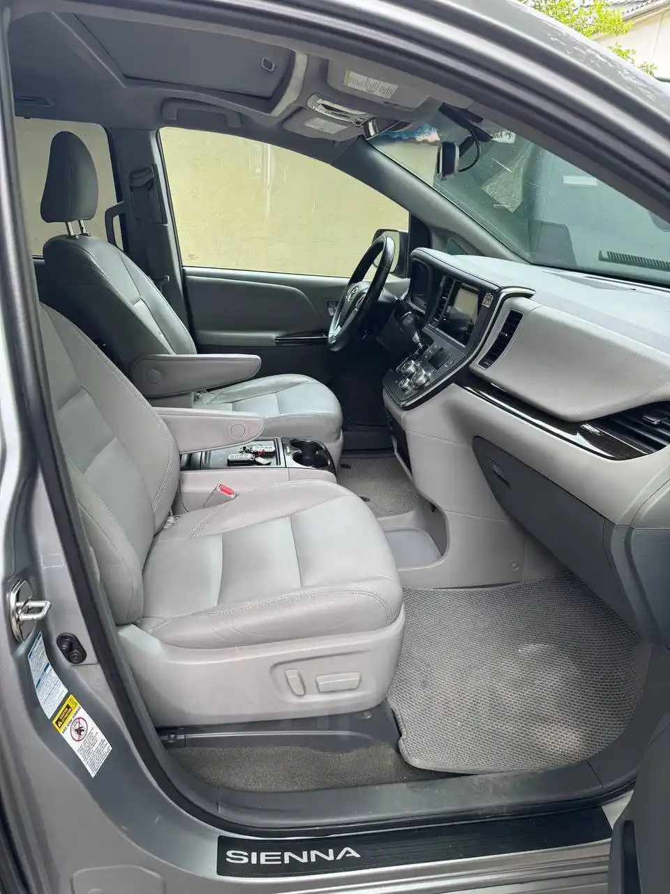 Toyota Sienna 2016