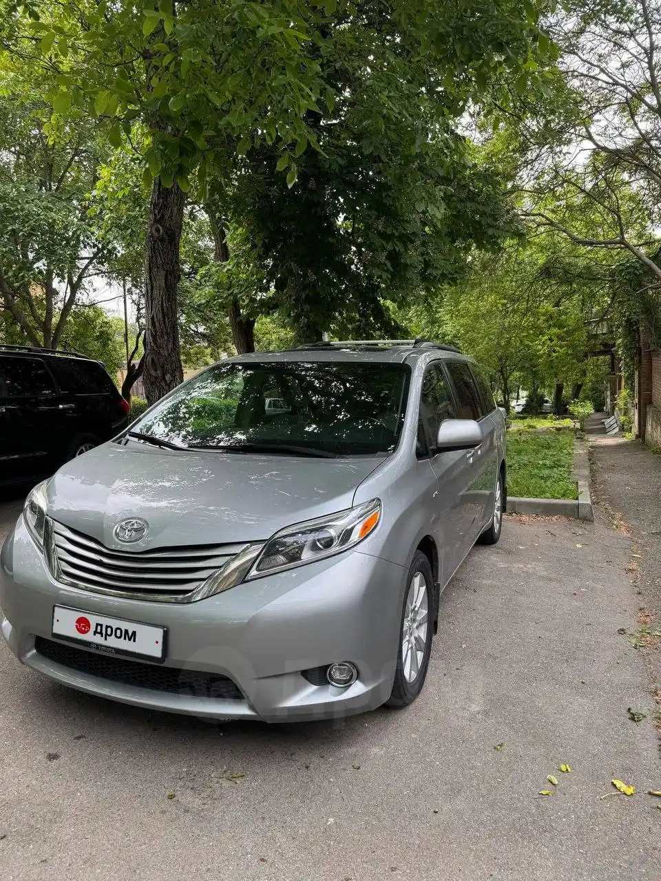 Toyota Sienna 2016