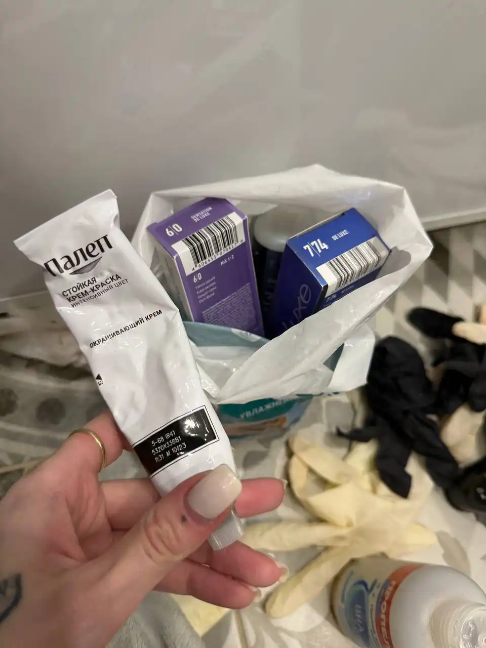 Отдам бесплатно краски и оксиды