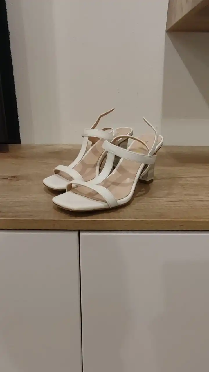 Отдам обувь разных размеров