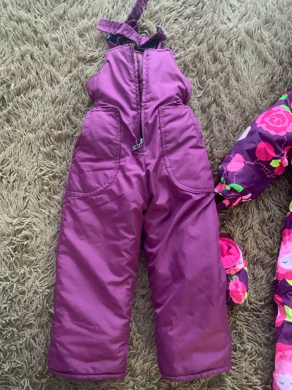 Продажа нового полукомбинезона с шапкой в подарок