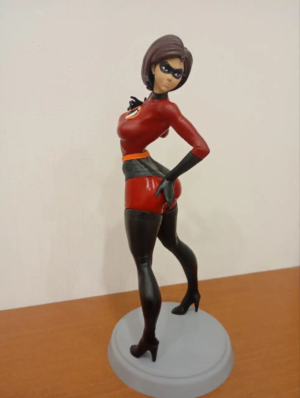 Фигурка эластика 33 см