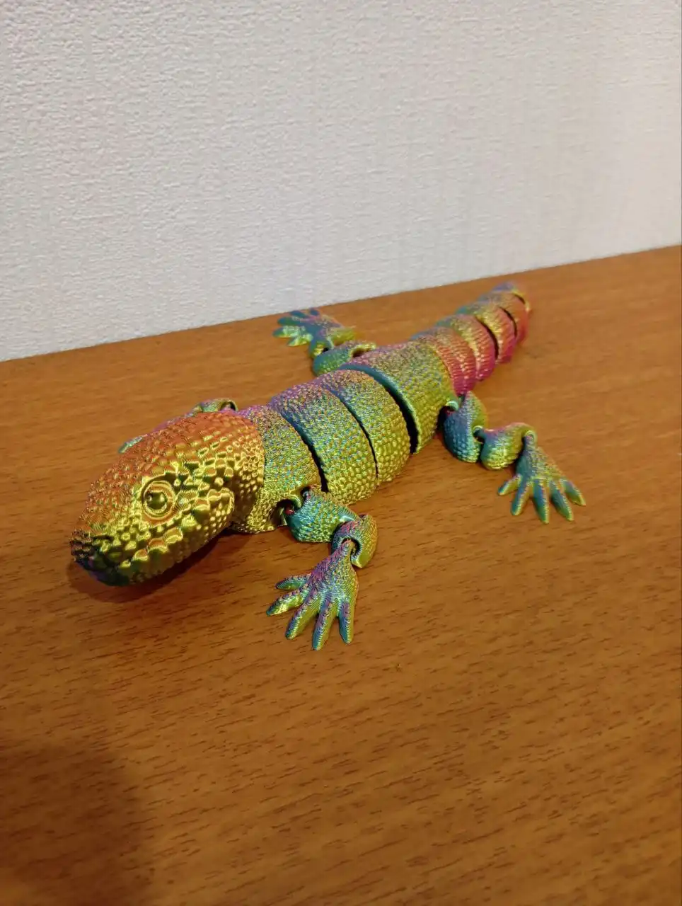 Шарнирные игрушки в наличии