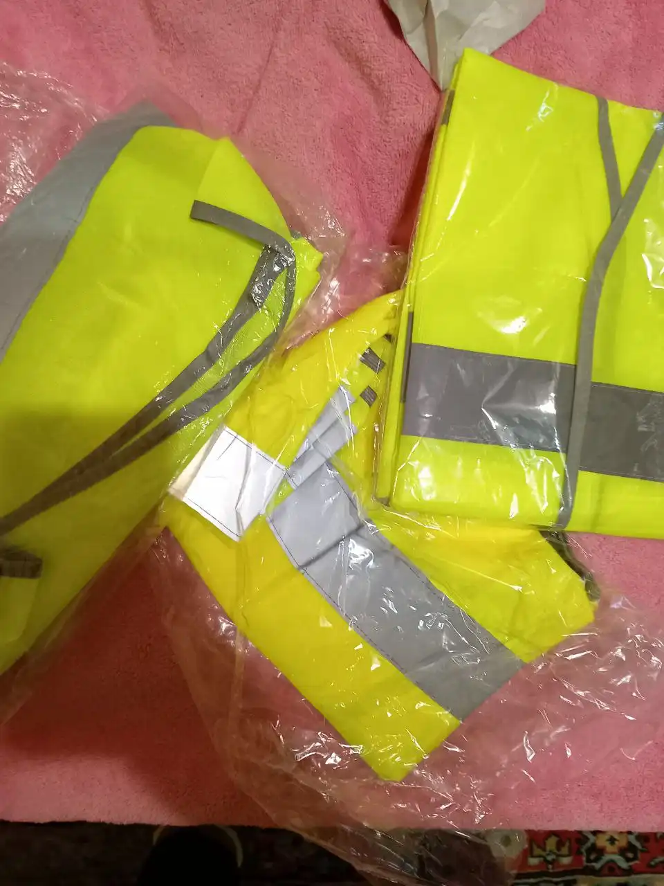 Костюм и жилеты