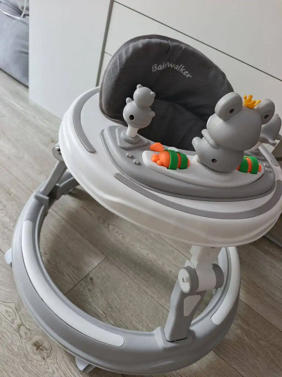 Продам ходунки