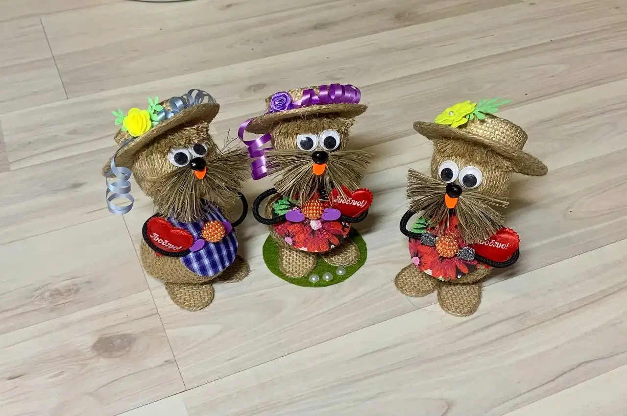 Продам домовых ручной работы