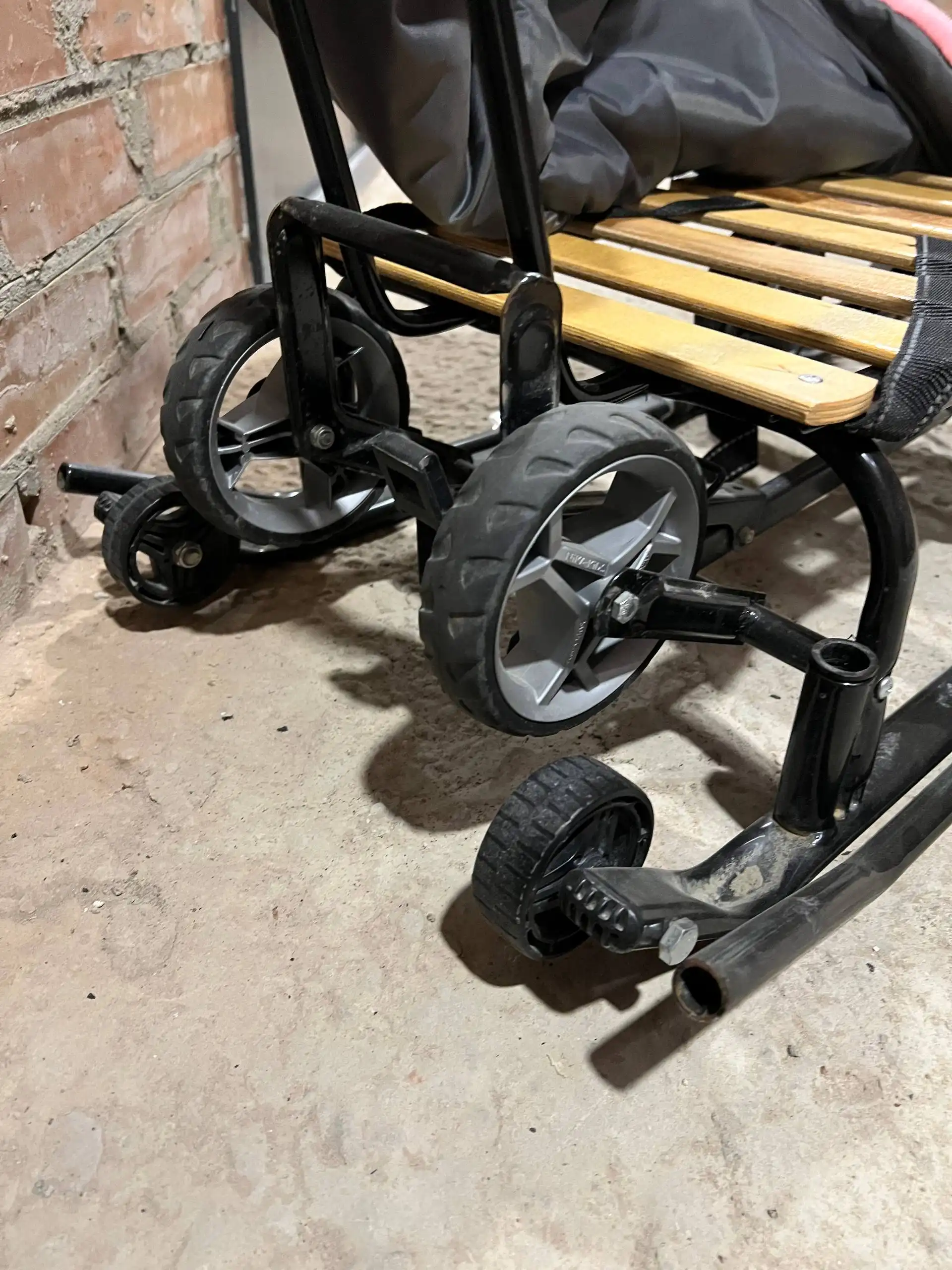 Продам детские санки-коляску