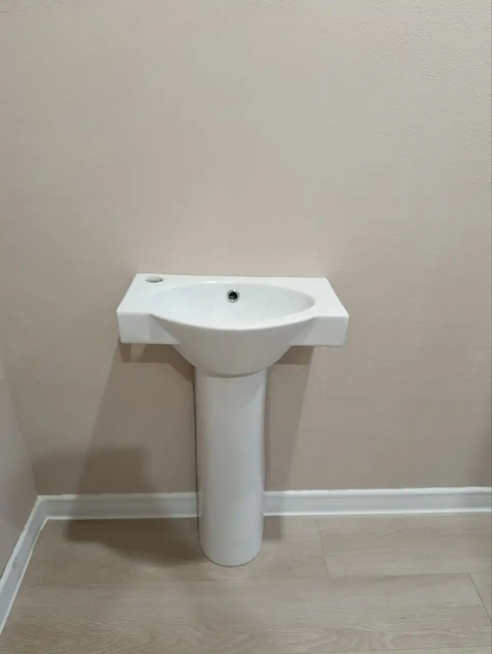 Раковина от застройщика с сифоном - Сантехника (Для дома и дачи) в Пенза