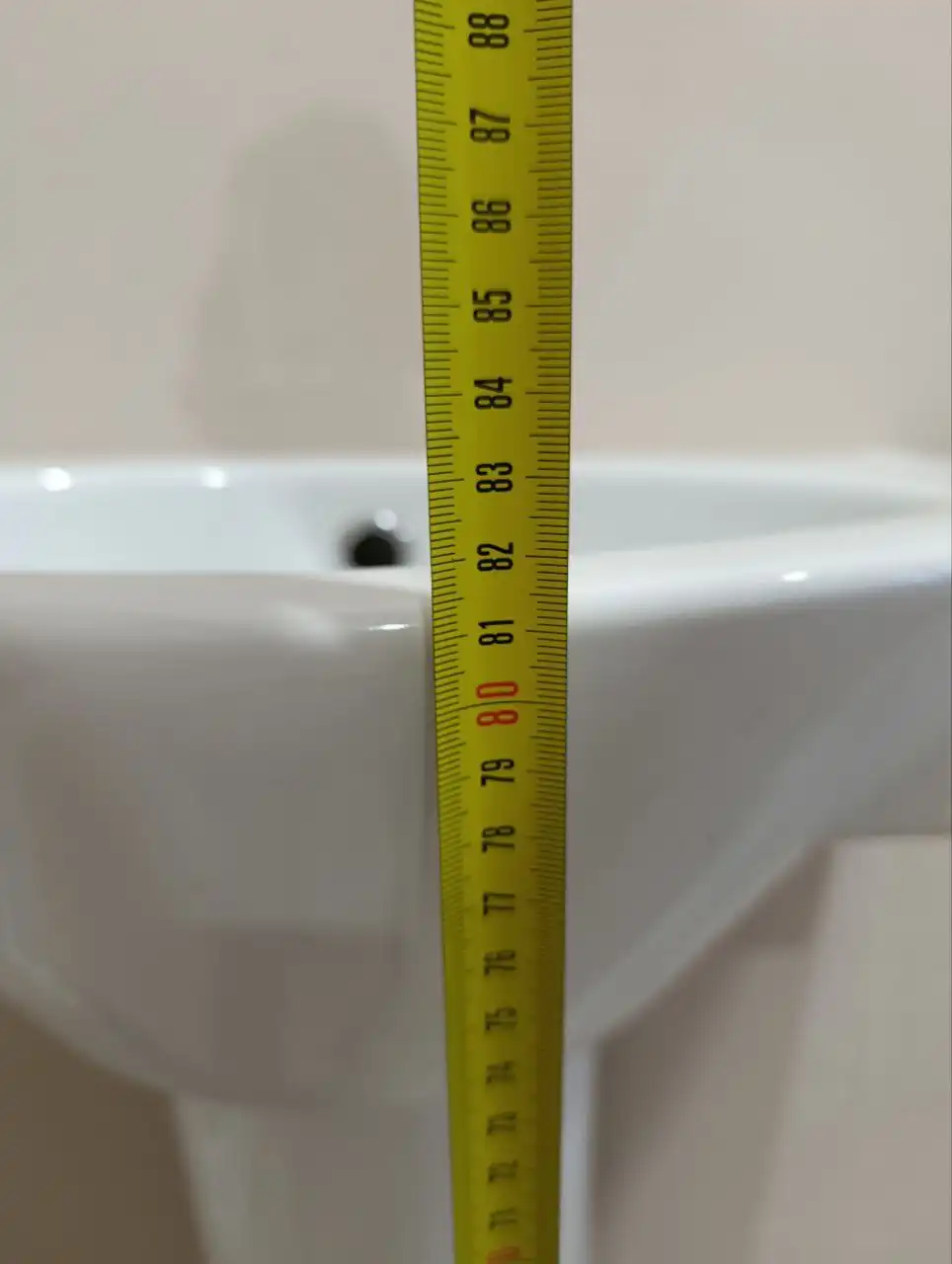 Раковина от застройщика с сифоном - Сантехника (Для дома и дачи) в Пенза