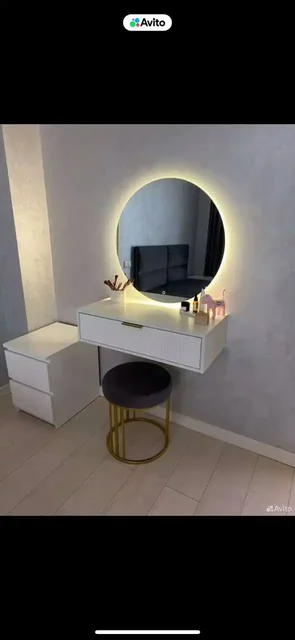 Продажа зеркала с подсветкой, стеллажа и туалетного столика - частное объявление в Пенза
