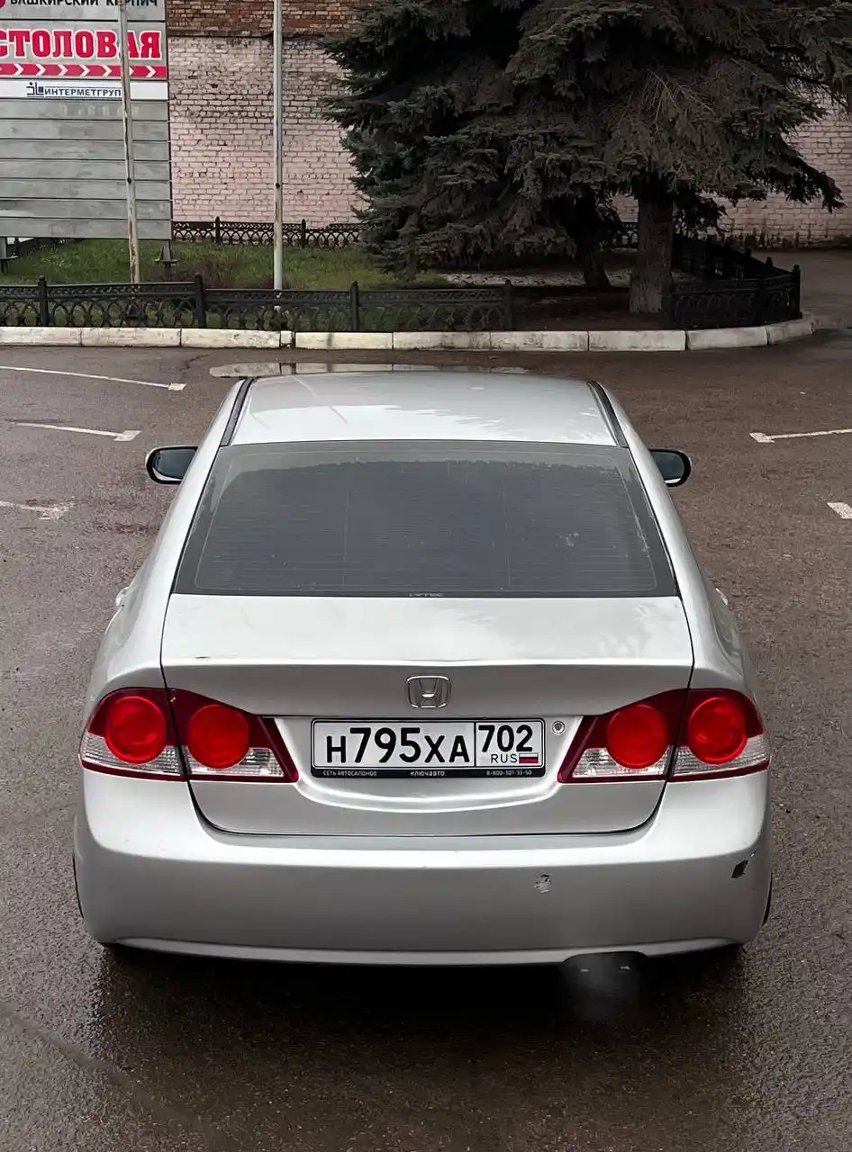 Honda Civic 1.8 2007 года на автомате