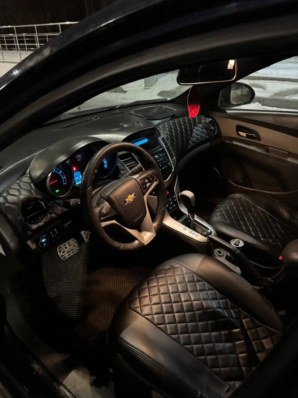 Шевроле Круз 2010 года