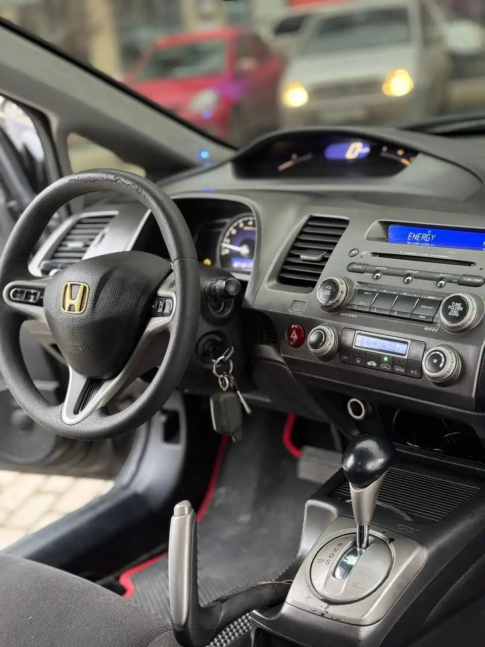 Honda Civic 2006 года с автоматом