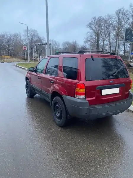 Ford Escape 2004 года