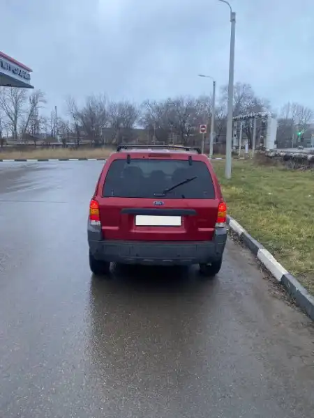 Ford Escape 2004 года