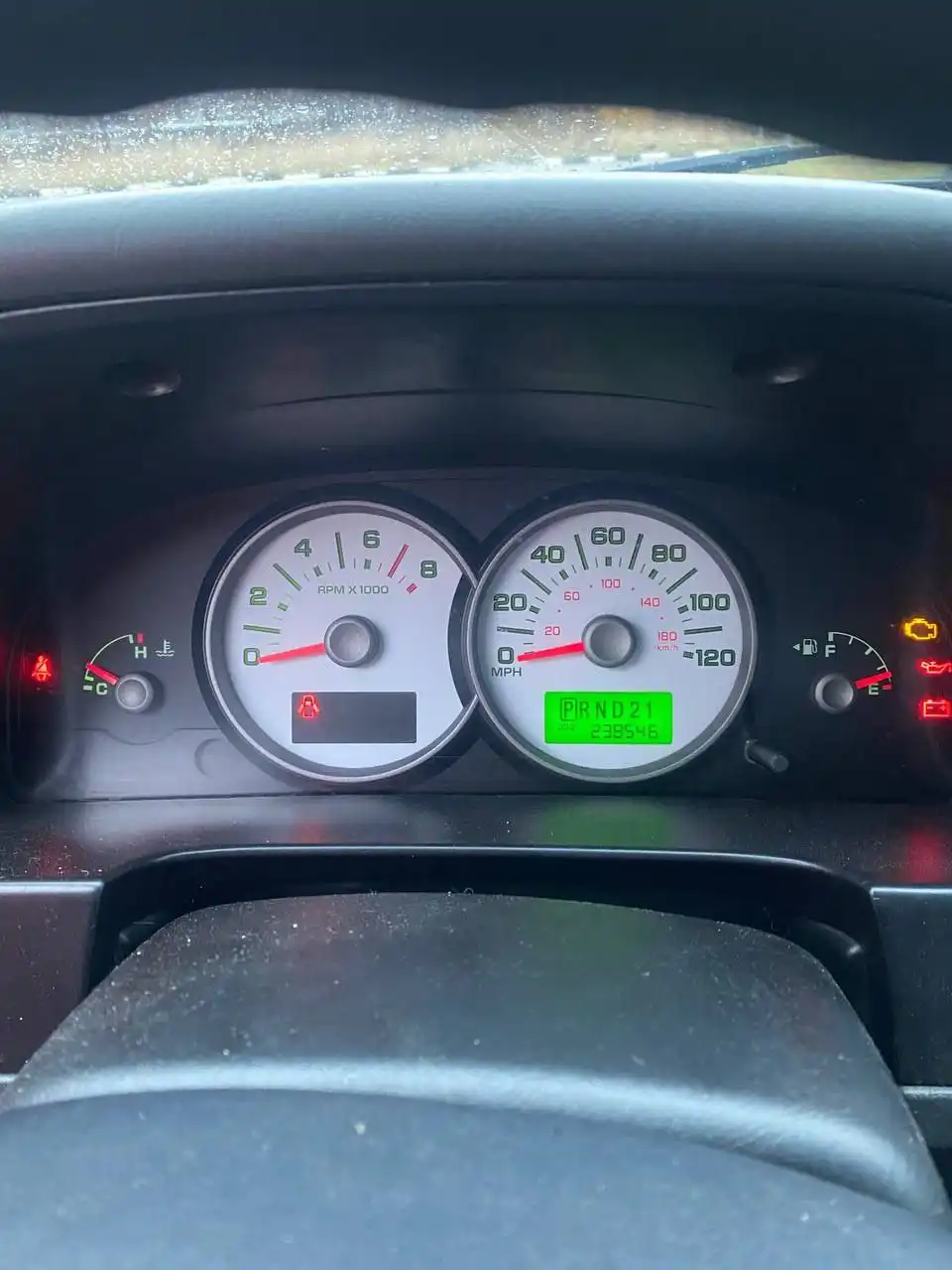 Ford Escape 2004 года