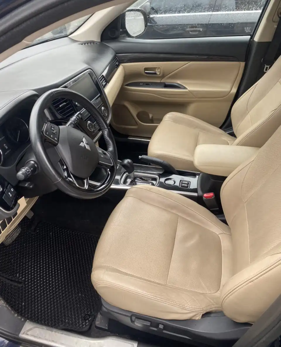 Mitsubishi Outlander 2017