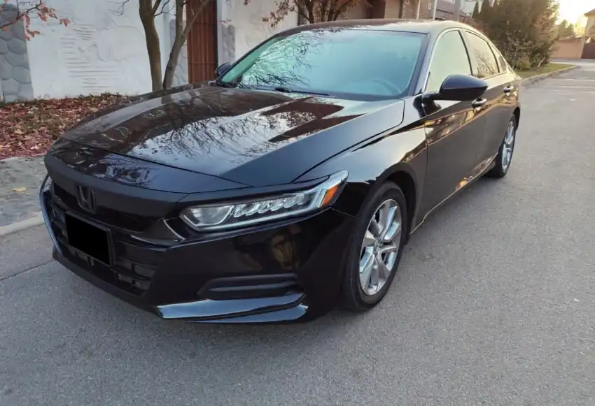 Honda Accord 1.5 л, 192 л.с., передний привод