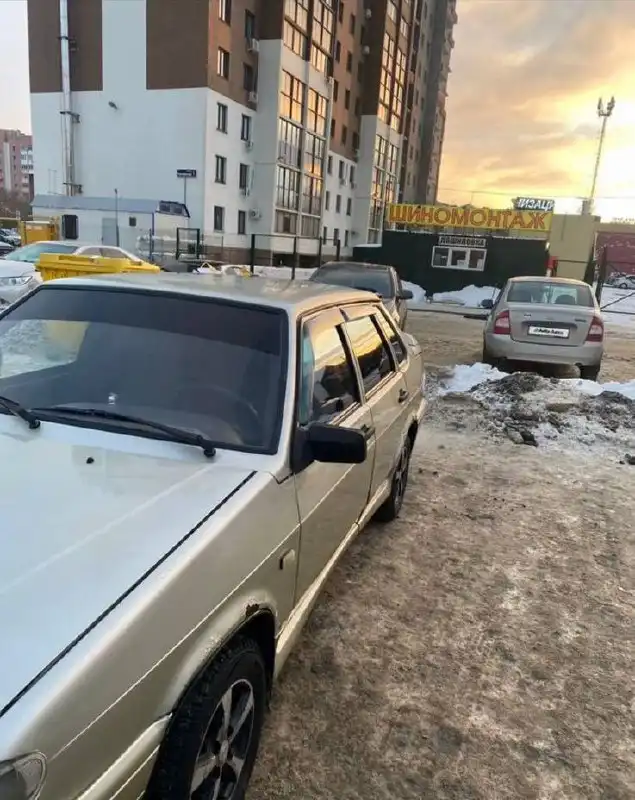 Продажа ВАЗ 2115 с новым стартером, генератором, ремнем