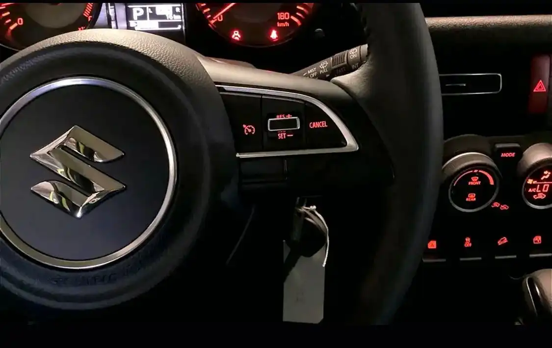 Suzuki Jimny GLX 2026 новый в наличии - Легковые автомобили (Авто) в Москва