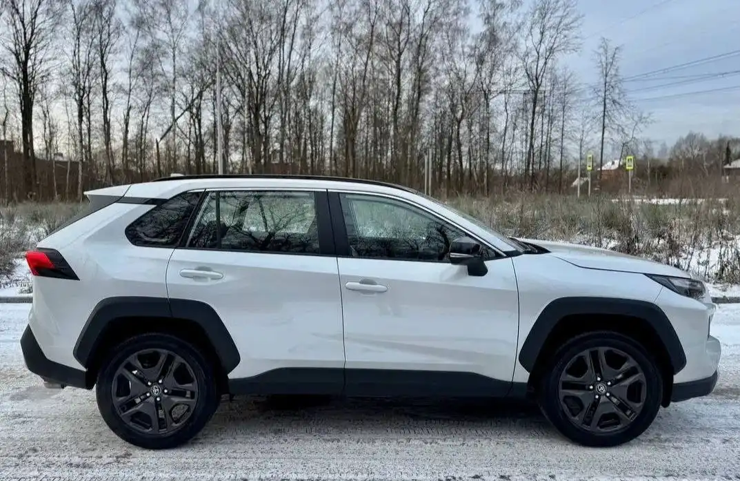 Toyota RAV4 5 поколение (XA50) 2025 года - Внедорожники/Кроссоверы (Авто) в Москва
