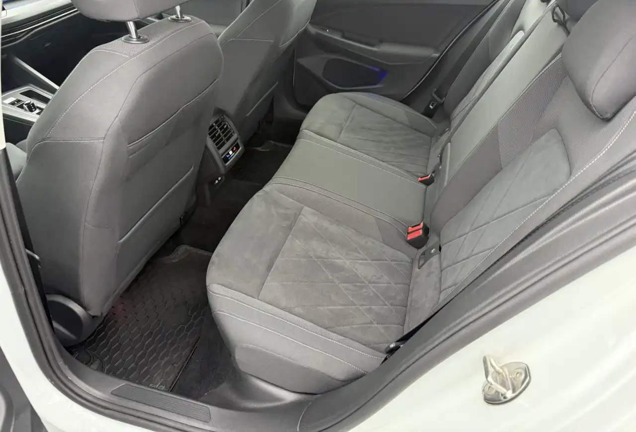 Volkswagen Golf 2021 1.4 л в отличном состоянии - Легковые автомобили (Авто) в Челябинск