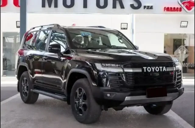 Toyota LC300 GR Sport 2025 года в Москве - Авторынок в Москва