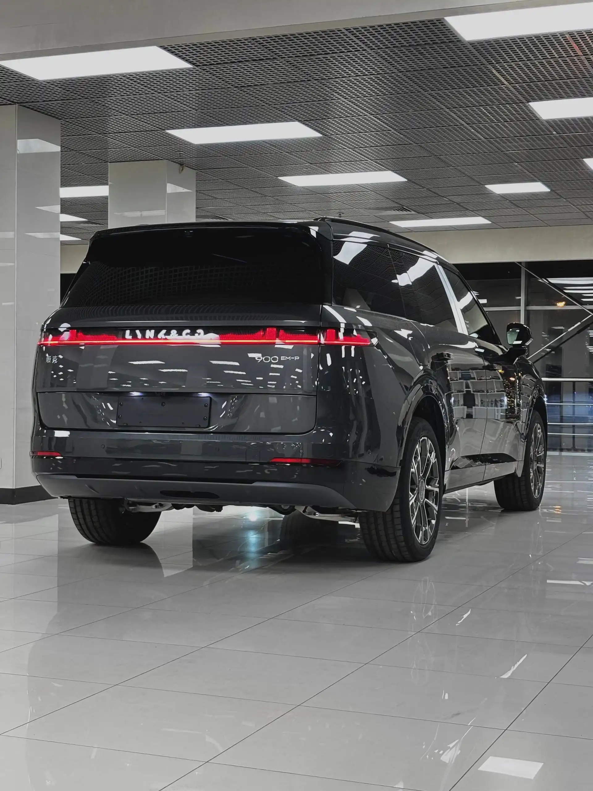 Lynk & Co 900 Ultra Премиальный кроссовер 2025 года - Авто в Москва