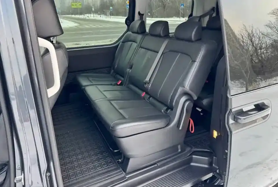 Hyundai Staria 2022 года выпуска в топовой комплектации - Легковые автомобили (Авто) в Челябинск