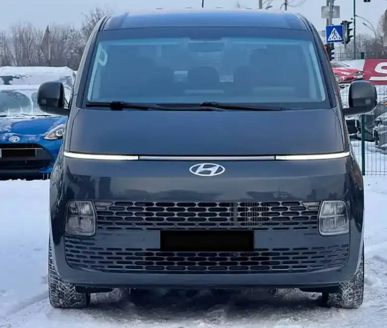 Hyundai Staria 2022 года выпуска в топовой комплектации - Легковые автомобили (Авто) в Челябинск