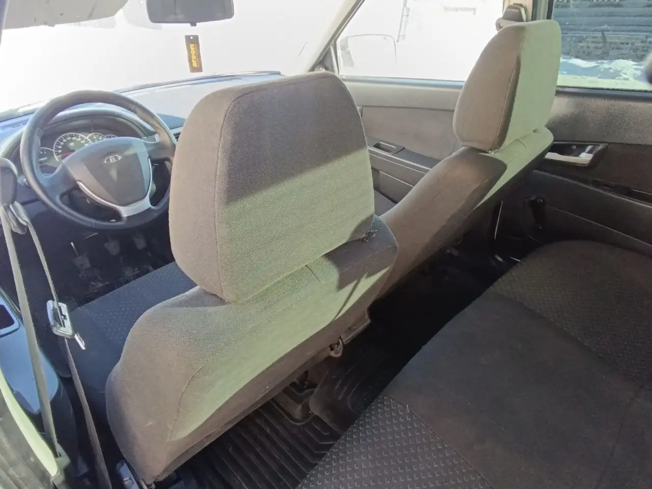 Продается Лада Приора 2012 года - Легковые автомобили (Авто) в Челябинск