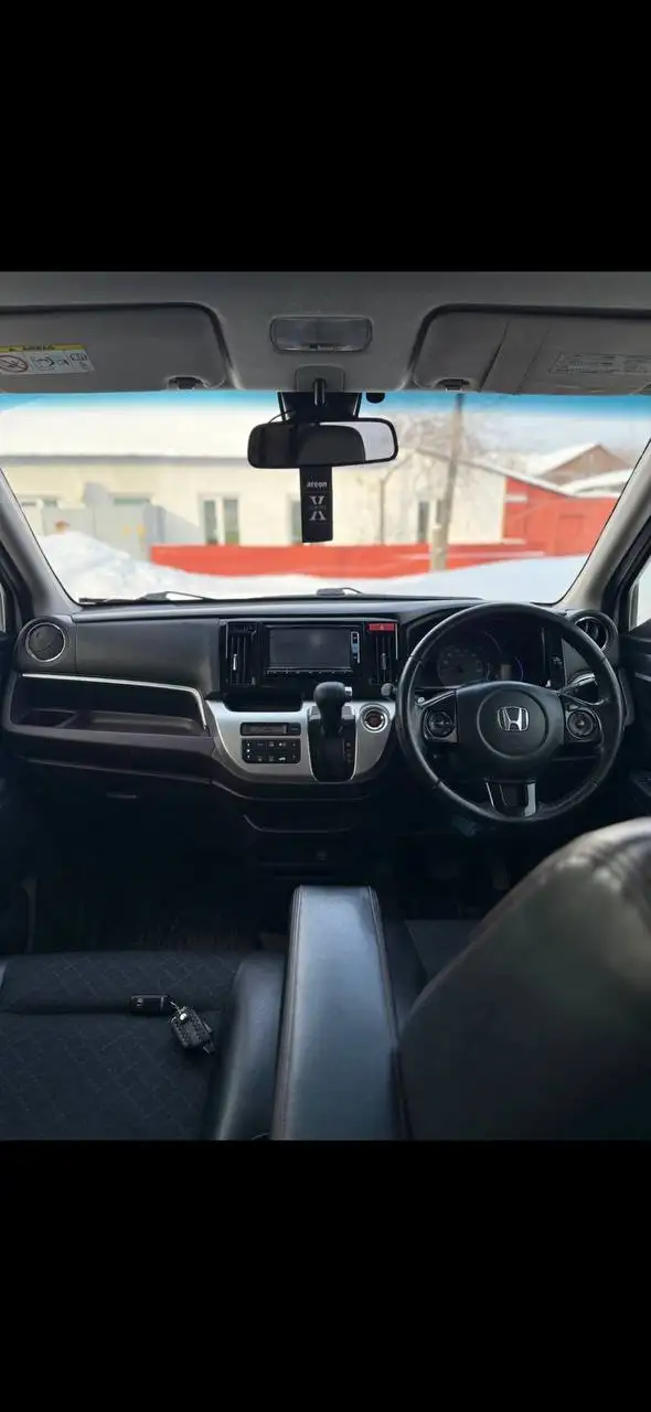 Honda STEPWGN 2014 года в Челябинске - Минивэны (Авто) в Челябинск