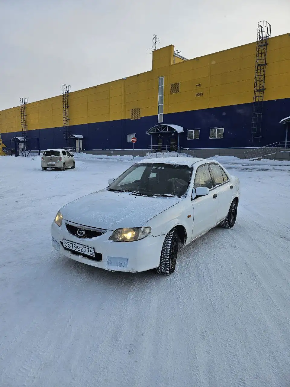 Mazda Familia 2001 автомат - Авто в Челябинск