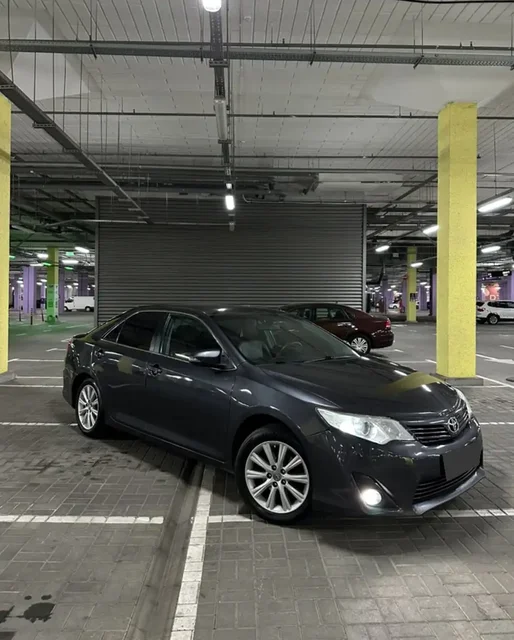 Продажа Toyota Camry 2015 - Грузовики и спецтехника в Челябинск