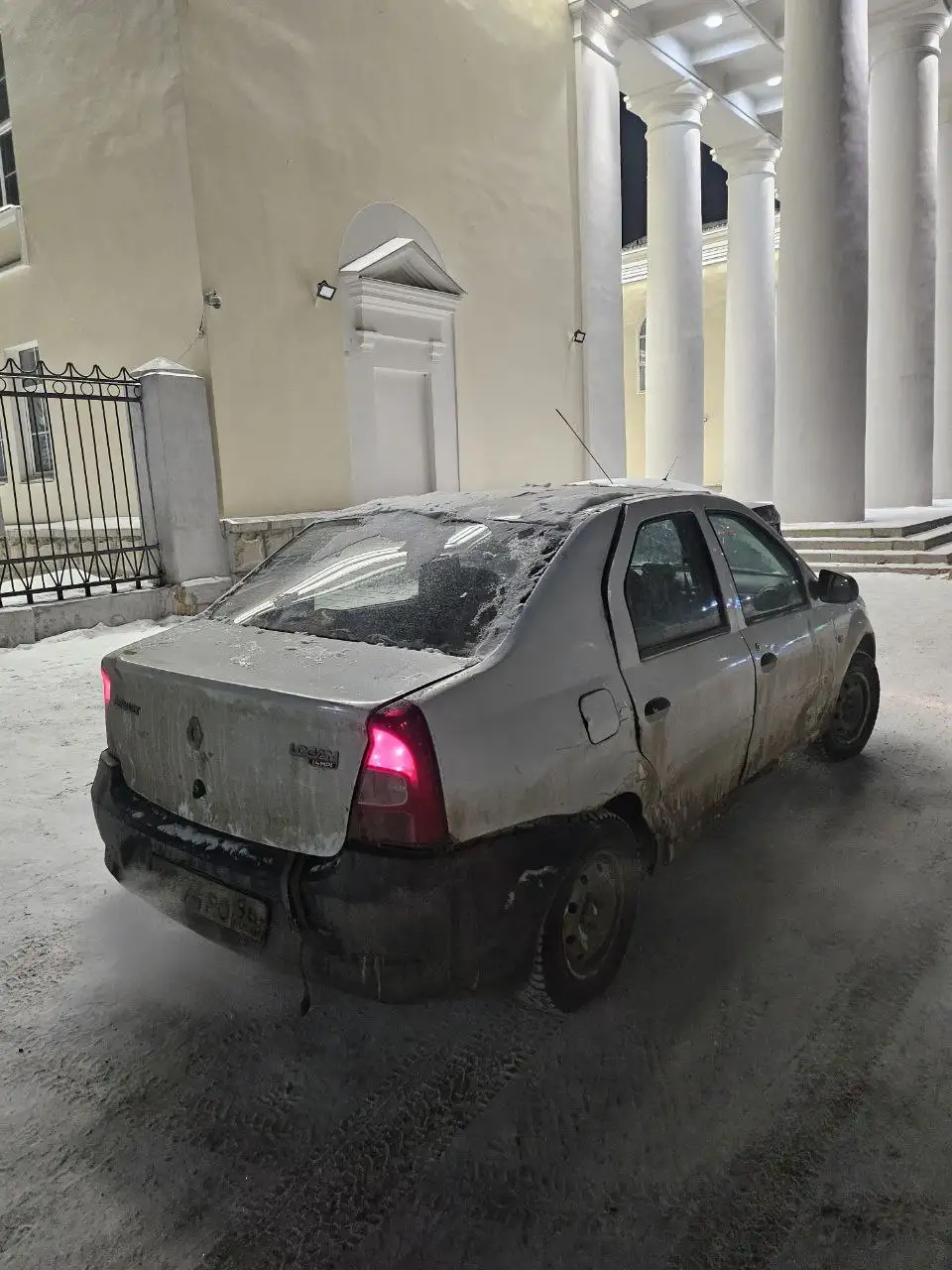 Рено Логан 2013 года - Авто в Челябинск