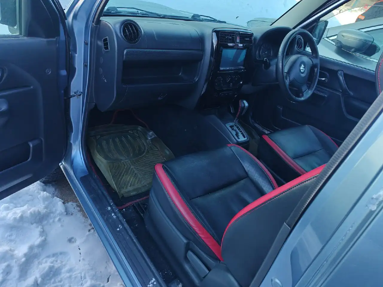 Suzuki Jimny 3 поколение 2013 года - Легковые автомобили (Авто) в Благовещенск