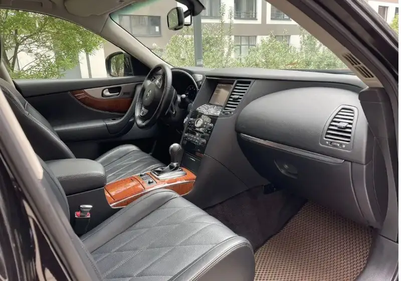 Infiniti Q70 Y51 2015 года - Легковые автомобили (Авто) в Санкт-Петербург