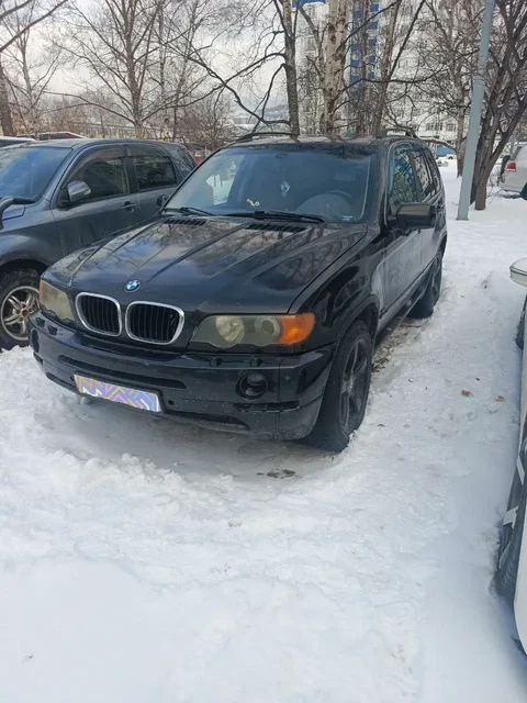 BMW X5 1 поколение (E53) 2000 года с неисправной КПП - Шины и диски в Южно-Сахалинск