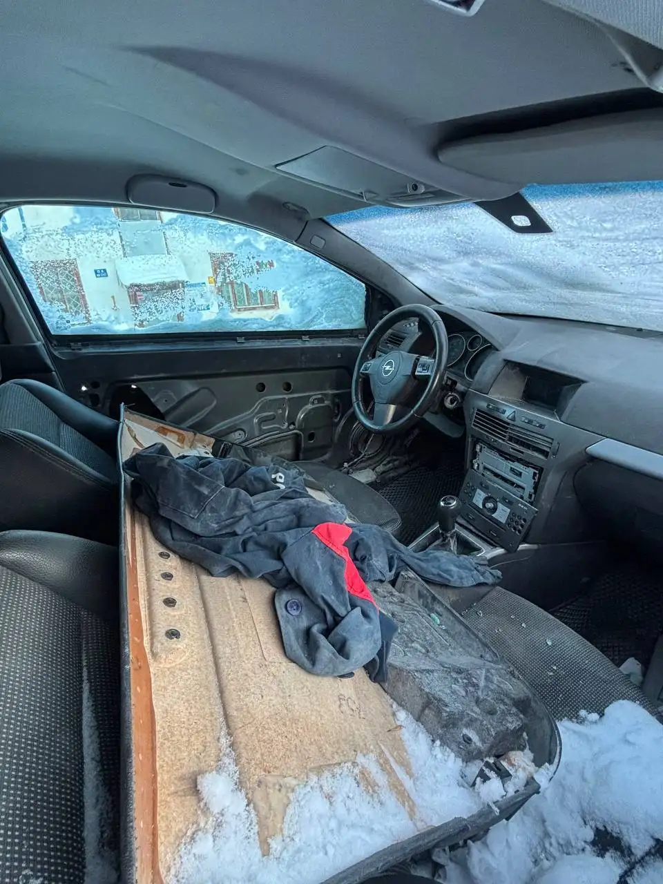 Opel Astra 2006 года с повреждениями - Легковые автомобили (Авто) в Челябинск