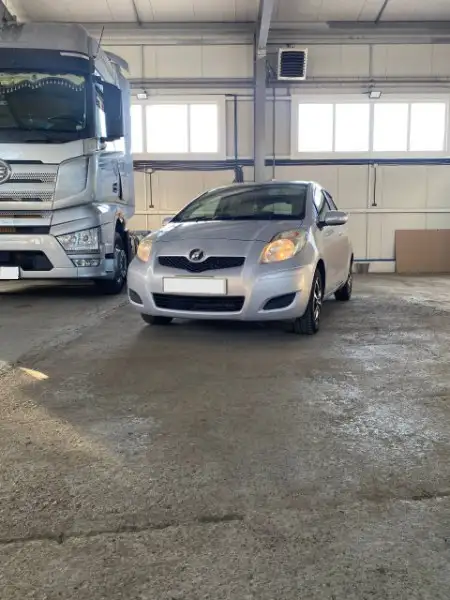 Toyota Vitz 2 поколение (XP90) 2007 года - Авто в Владивосток