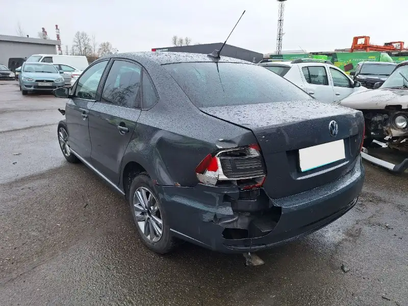 Volkswagen Polo 2018 года с пробегом 205700 км в Санкт-Петербурге - Легковые автомобили (Авто) в Санкт-Петербург