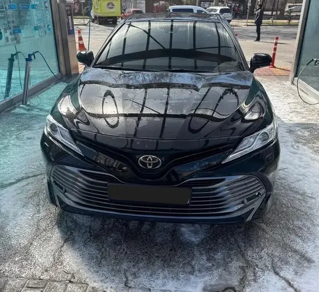 Продам Toyota Camry 2017 года - Шины и диски в Челябинск