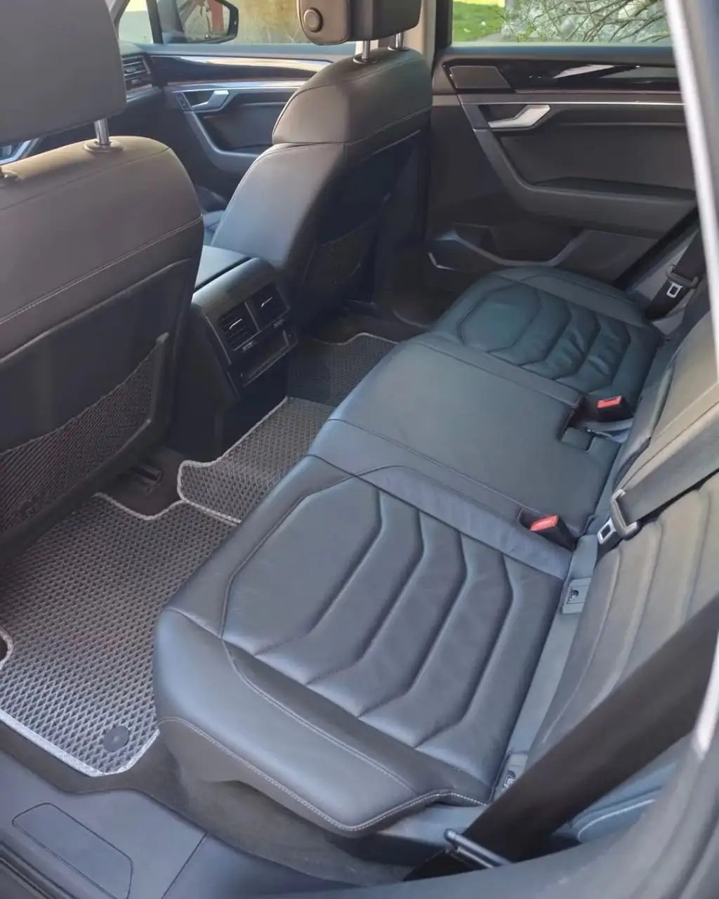 Volkswagen Touareg 2020 бензин 3.0 л автомат полный привод - Легковые автомобили (Авто) в Челябинск