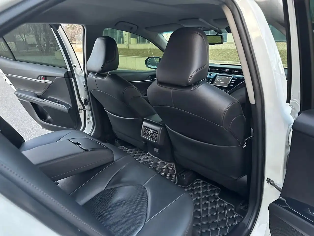 Продажа Toyota Camry 2018 года с отличной комплектацией - Легковые автомобили (Авто) в Челябинск