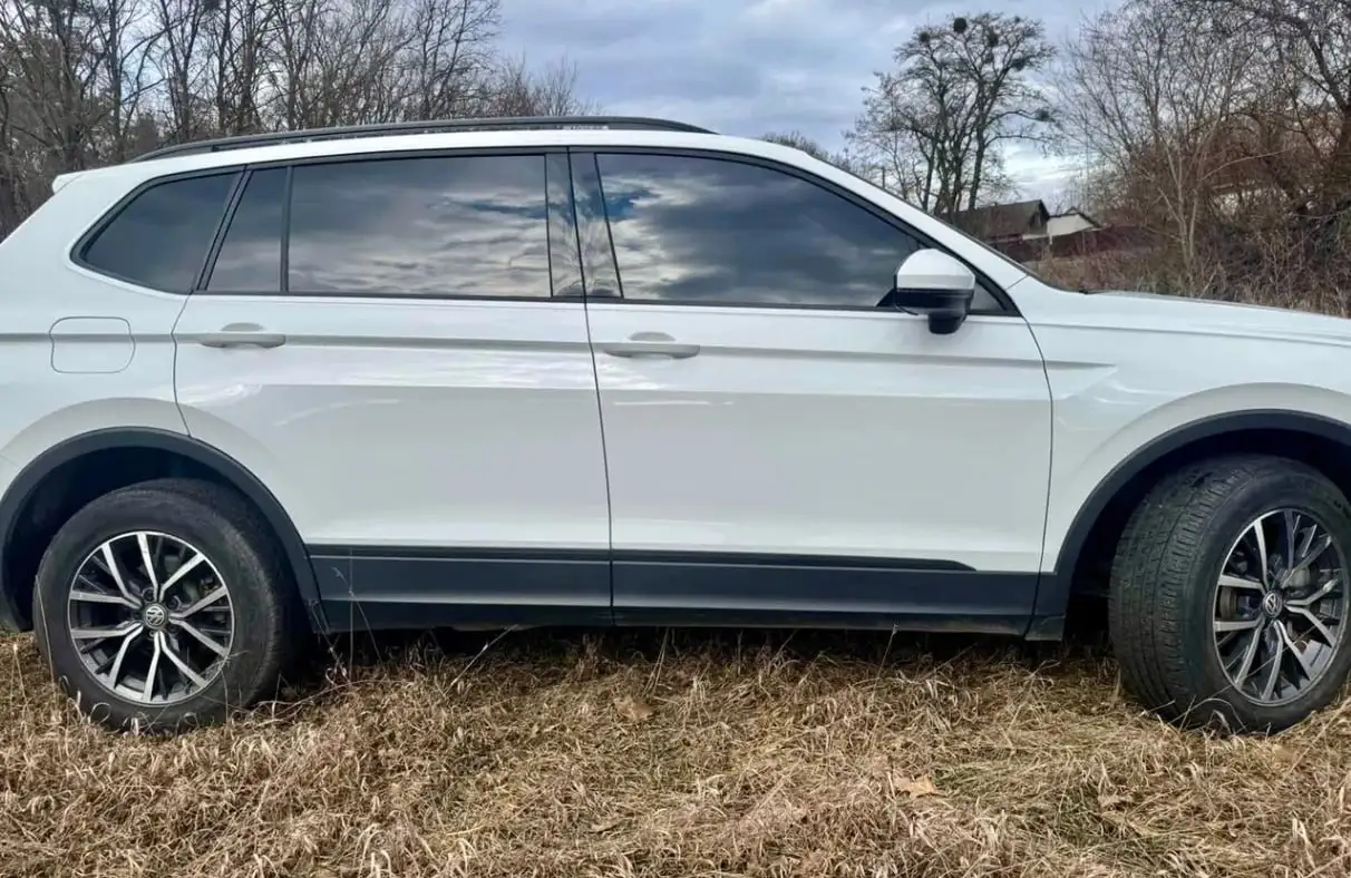 Volkswagen Tiguan 2021 2.0 TSI автомат 101000 км - Легковые автомобили (Авто) в Челябинск