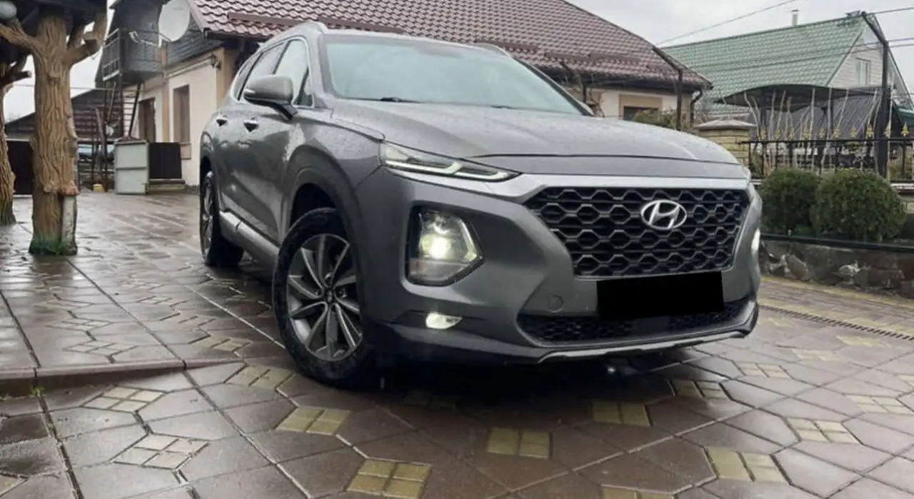 Hyundai Santa Fe 2019 года - Авто в Челябинск
