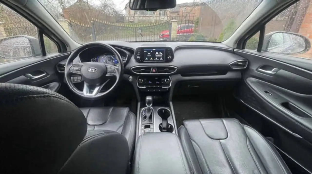 Hyundai Santa Fe 2019 года - Авто в Челябинск