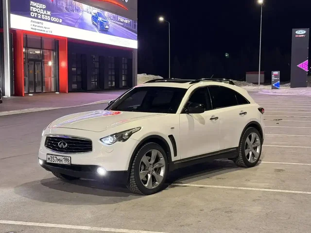 INFINITI FX37S 2011 года выпуска - Мотоциклы в Челябинск